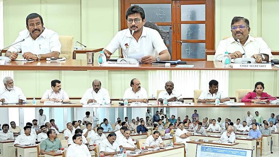 வடகிழக்கு பருவமழை - மக்களுடன் துணை நிற்போம் : அதிகாரிகளுக்கு துணை முதலமைச்சர் அறிவுறுத்தல்!