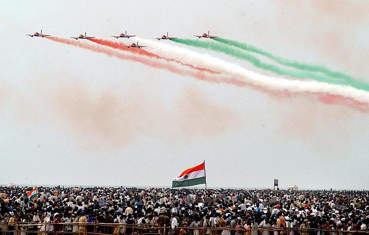 தெறிக்க விடலாமா... சாதனை புத்தகத்தில் சென்னை விமான சாகசம்... அனைத்திலும் சாதிக்கும் தமிழ்நாடு!