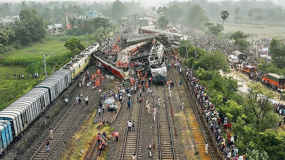 கடந்த 5 ஆண்டில் மட்டும் ரயில் விபத்தில் 351 பேர் பலி : RTI மூலம் அம்பலமான பாஜக அரசின் அவலம் ! 