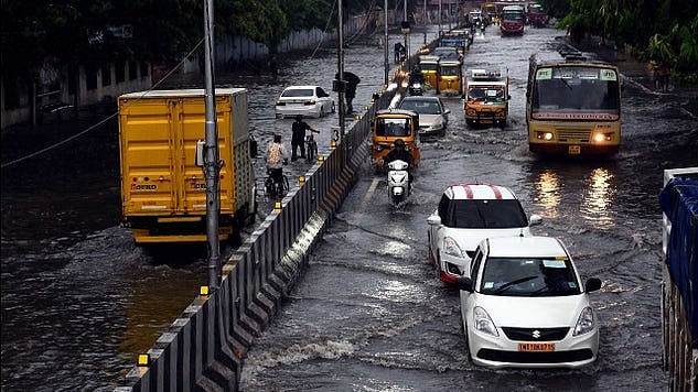 கன மழை - நாளை யார் யாருக்கு விடுமுறை ? : தமிழ்நாடு அரசின் அறிவிப்பு என்ன?