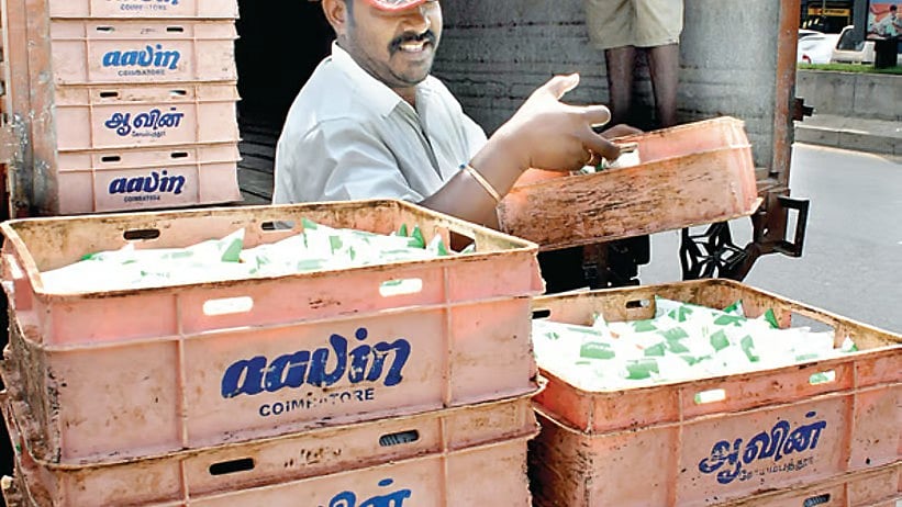 தேவைக்கேற்ப ஆவின் பால் தங்குதடையின்றி விநியோகம் செய்யப்படுகிறது - ஆவின் நிர்வாகம் ! 