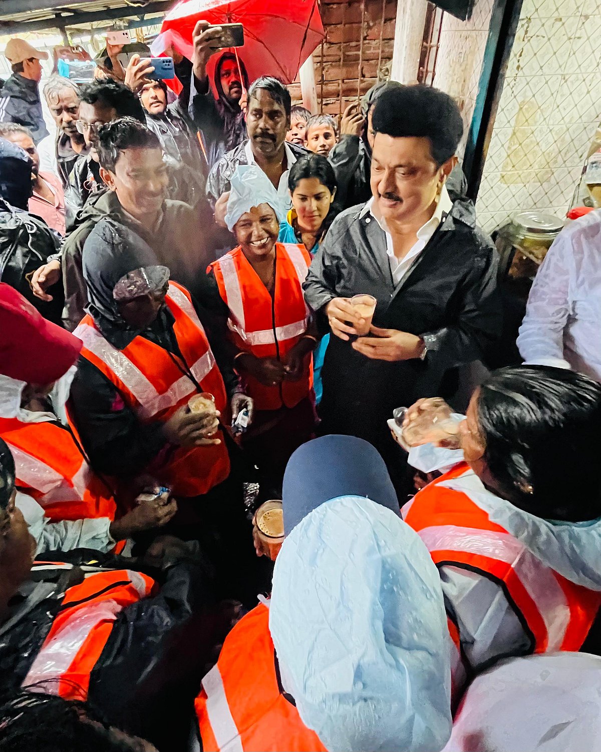 "சென்னை மற்றும் புறநகர் பகுதி மக்களுக்கு நிரந்தர தீர்வு கிடைக்கும்" - முதலமைச்சர் மு.க.ஸ்டாலின் உறுதி !