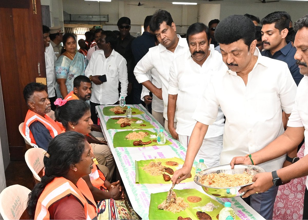 மூன்றாவது நாளாக ஆய்வுப்பணியில் முதலமைச்சர்! : தூய்மைப் பணியாளர்களுக்கு நலத்திட்ட உதவிகளை வழங்கினார்!