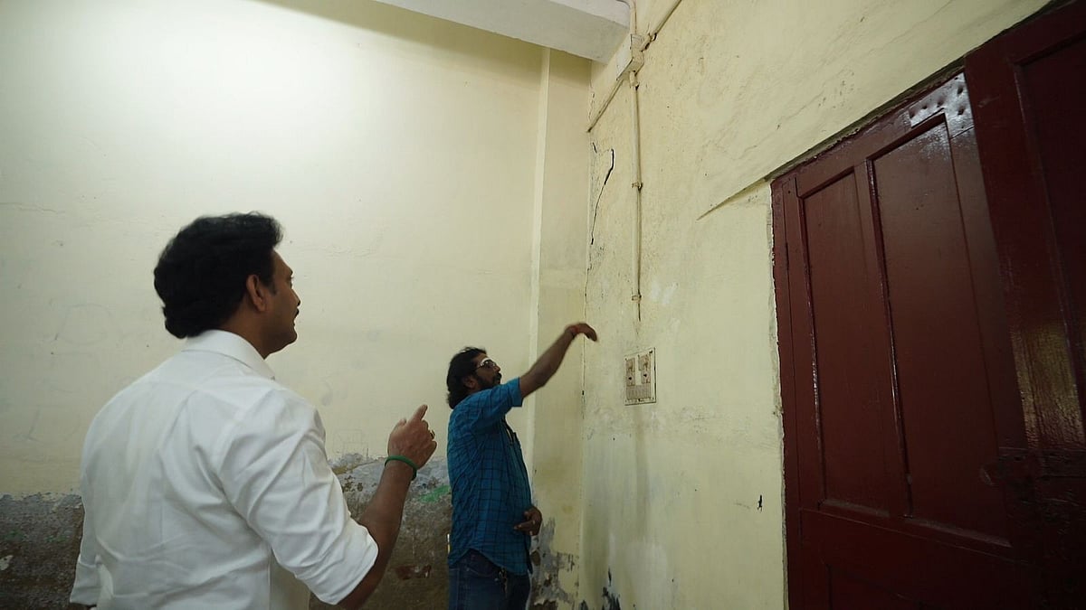 வடகிழக்குப் பருவமழை - அனைத்து பள்ளிகளிலும் பாதுகாப்பை உறுதி செய்ய வேண்டும் : அமைச்சர் அன்பில் மகேஸ் 