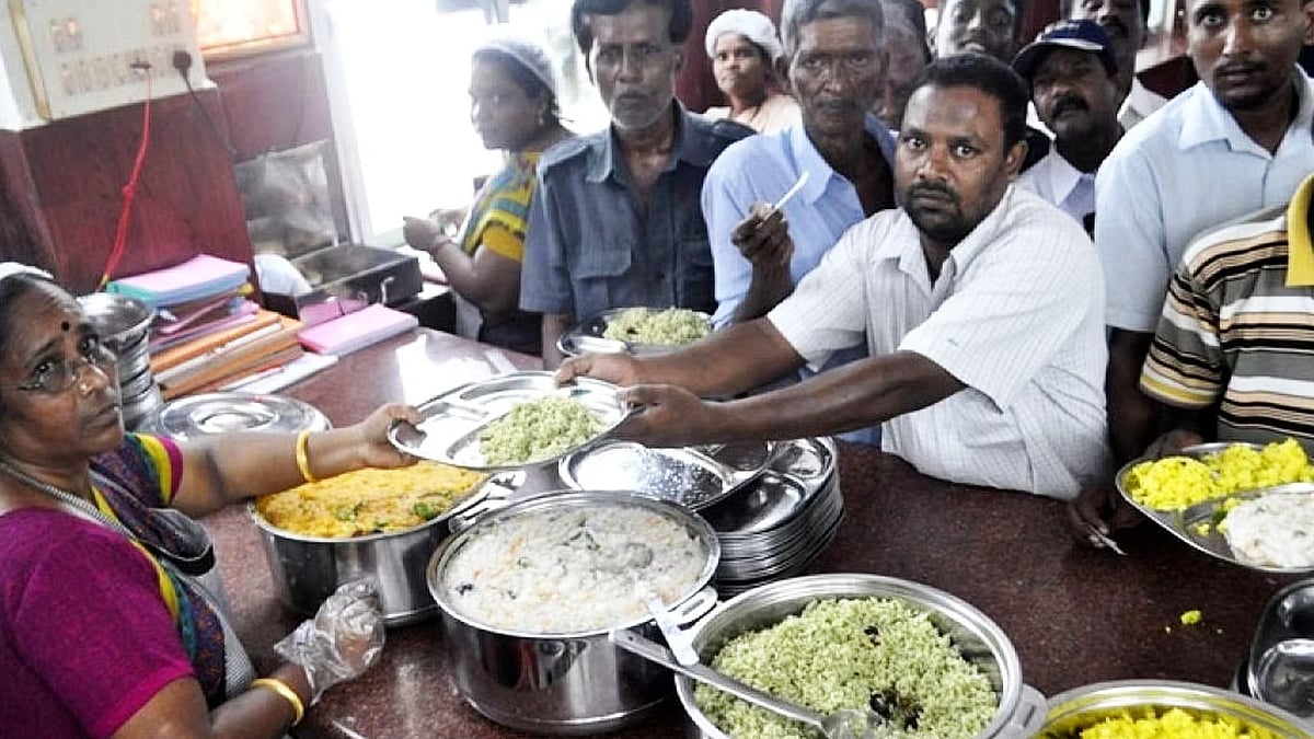 அம்மா உணவகங்களில் 1 லட்சம் பேருக்கு இலவச உணவு! : சென்னை மாநகராட்சியின் துரித நடவடிக்கை!