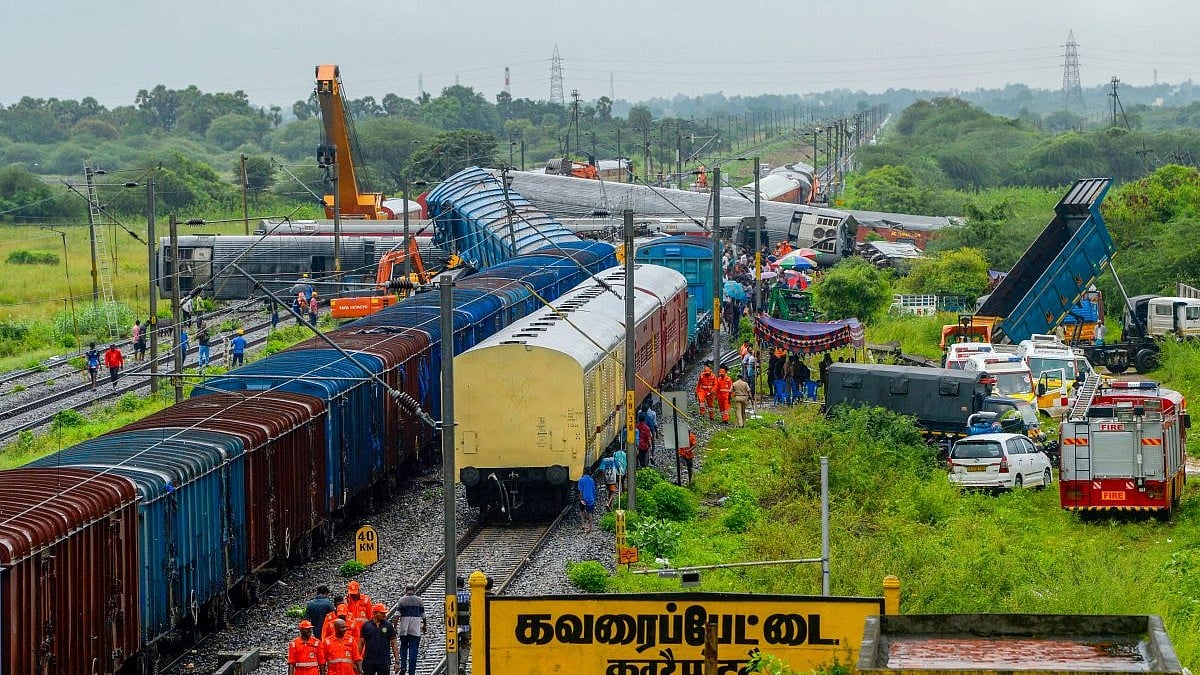 கவரப்பேட்டை ரயில் விபத்து - 5 பிரிவுகளில் வழக்குப்பதிவு!