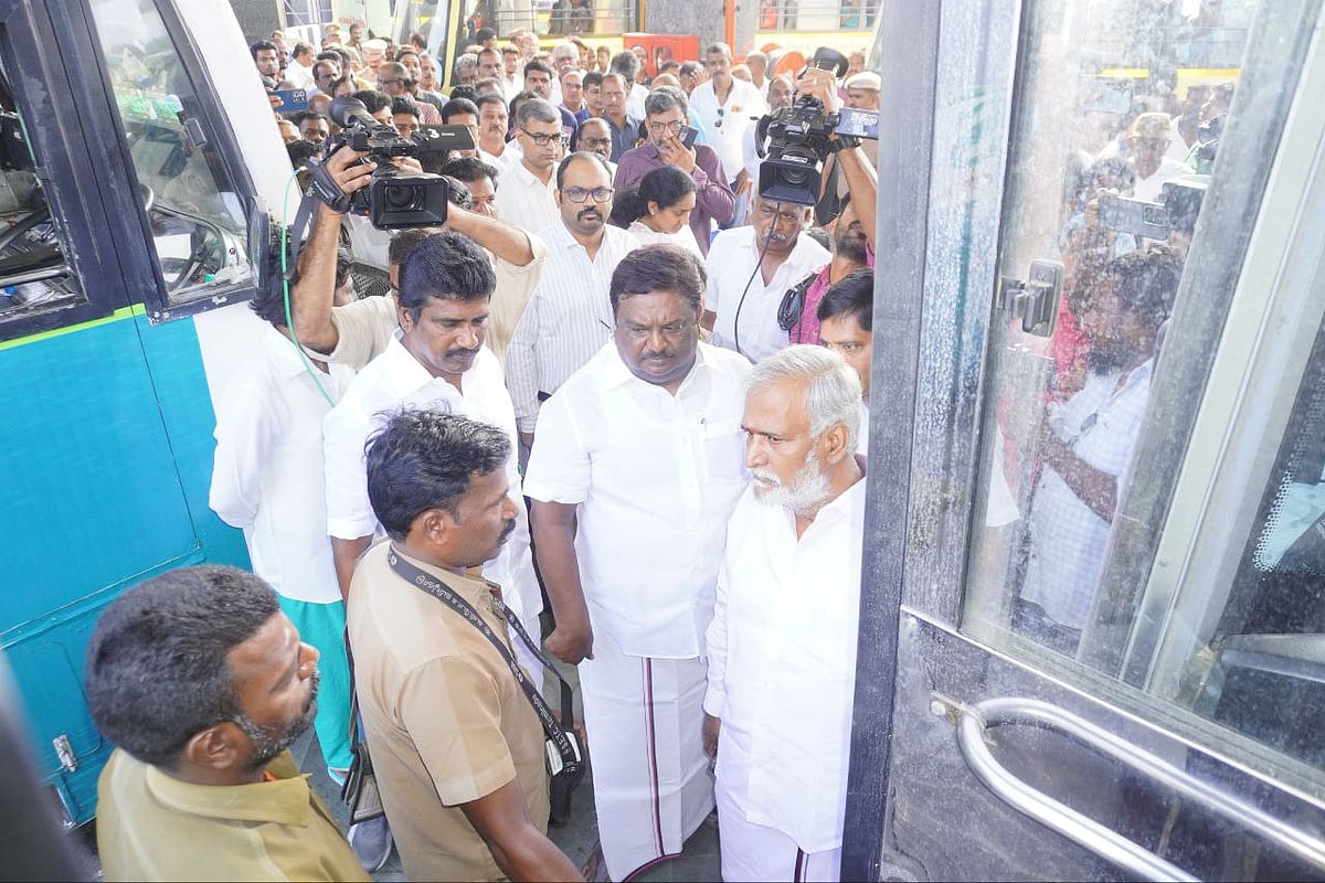 சொந்த ஊருக்கு செல்வோர் கவனத்திற்கு.. கிளாம்பாக்கம் பேருந்து நிலையத்தில் பேருந்துகள் நிறுத்தமிடம் -விவரம்!