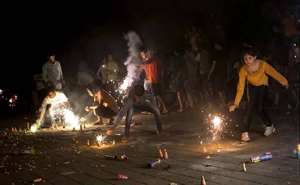 தீபாவளி கொண்டாட்டம்: கடந்த ஆண்டை விட சென்னையில் குறைந்த காற்று மாசு - மத்திய மாசு கட்டுப்பாட்டு வாரியம் !