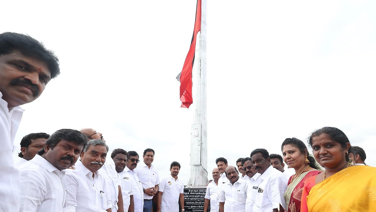 ”திமுக கொடி பறக்கும் வரை தமிழ்மொழியை எவராலும் தொட்டுக் கூட பார்க்க முடியாது” : துணை முதலமைச்சர் உதயநிதி  