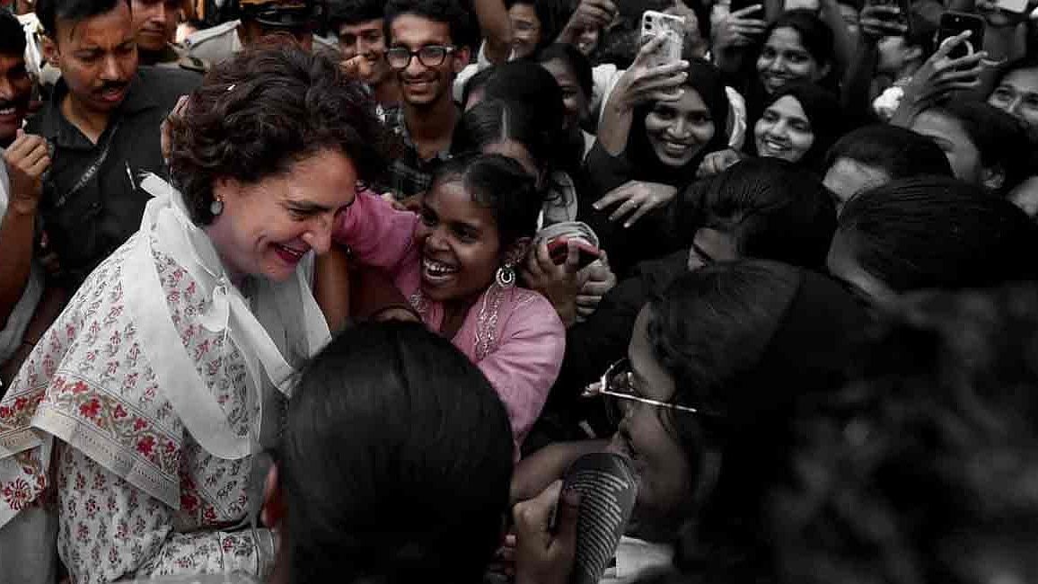 வயநாட்டிற்கு தாயாய் இருந்து பணியாற்ற விரும்புகிறேன்! : கேரளத்தில் பிரியங்கா காந்தி பேச்சு!