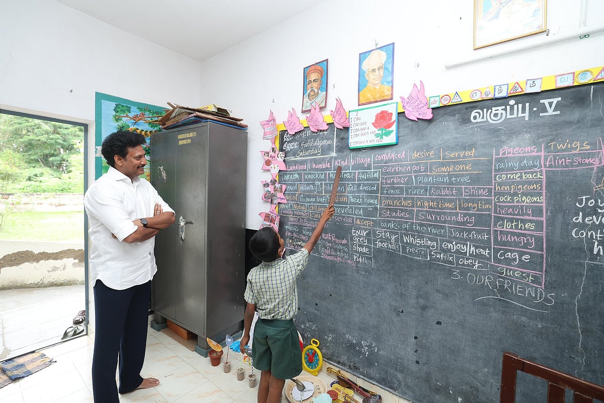 விதிமுறைகளை பின்பற்றாத அ.தி.மு.க - 234 MLA-க்களுக்கும் கடிதம் எழுதும் அமைச்சர் அன்பில் மகேஸ்!