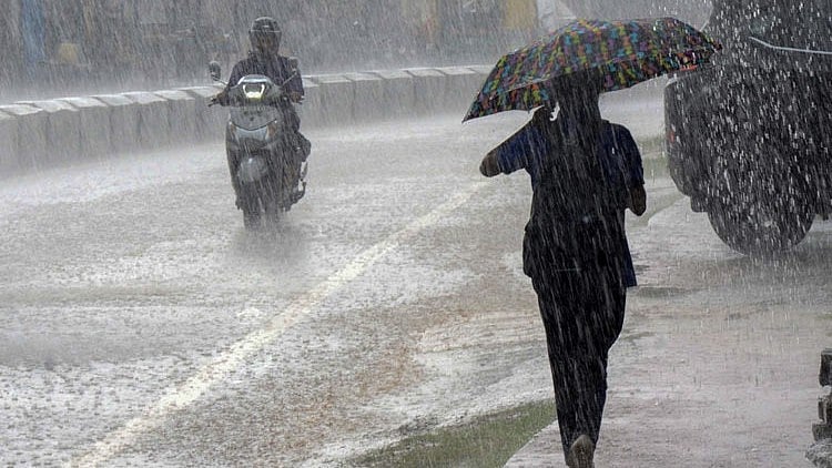 தமிழ்நாட்டில் இன்று முதல் அடுத்த 7 நாட்களுக்கு கனழை எச்சரிக்கை : சென்னையை பொறுத்தவரை?