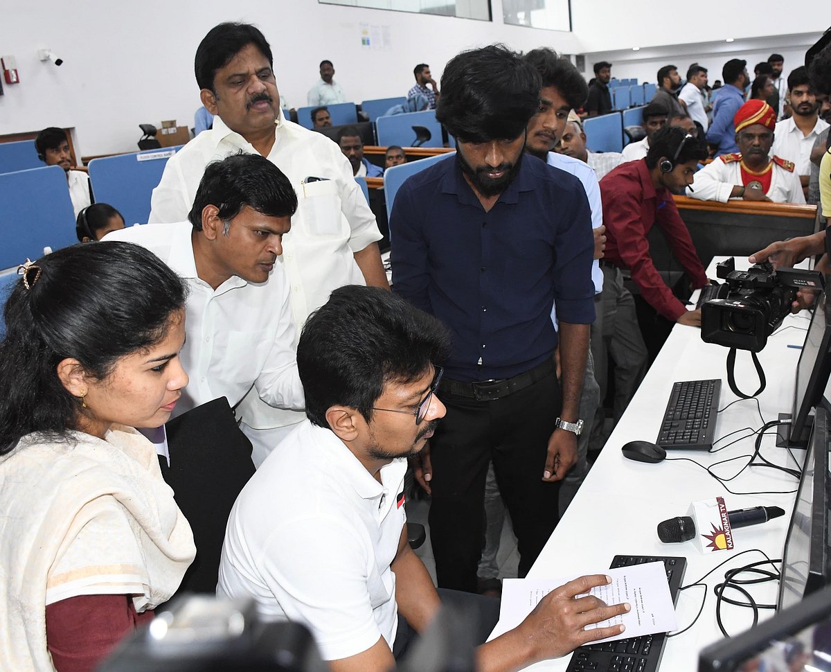 சென்னை மழை : மக்களின் இயல்பு வாழ்க்கையை உறுதிப்படுத்த களத்தில் இருக்கிறோம் - துணை முதலமைச்சர் உதயநிதி !