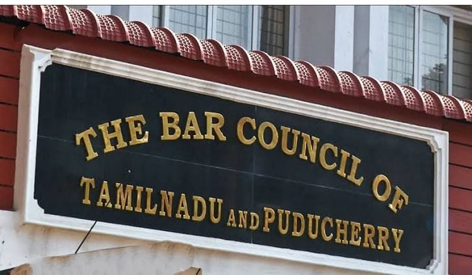 10 வழக்கறிஞர்களின் குடும்பத்தினருக்கு ரூ.1 கோடி நிதியுதவி! : முதலமைச்சர் மு.க. ஸ்டாலின் வழங்கினார்!