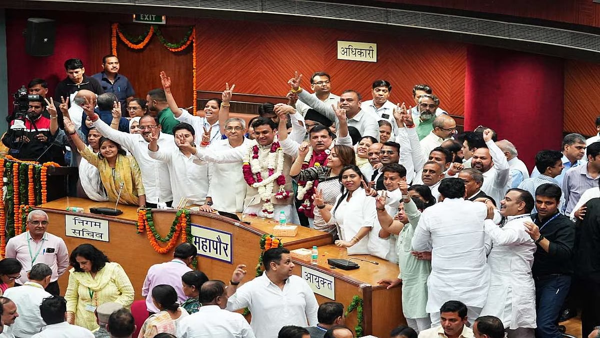 7 மாதங்களுக்கு பிறகு... 1 வாக்கு வித்தியாசத்தில் வெற்றி பெற்ற ஆம் ஆத்மி: பரபரப்பான டெல்லி மேயர் தேர்தல் !