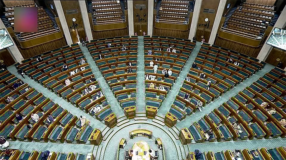 நாடாளுமன்ற இரு அவைகளும் நாள் முழுவதும் ஒத்திவைப்பு! : மூன்றாவது நாளாக முடங்கிய நாடாளுமன்றம்!