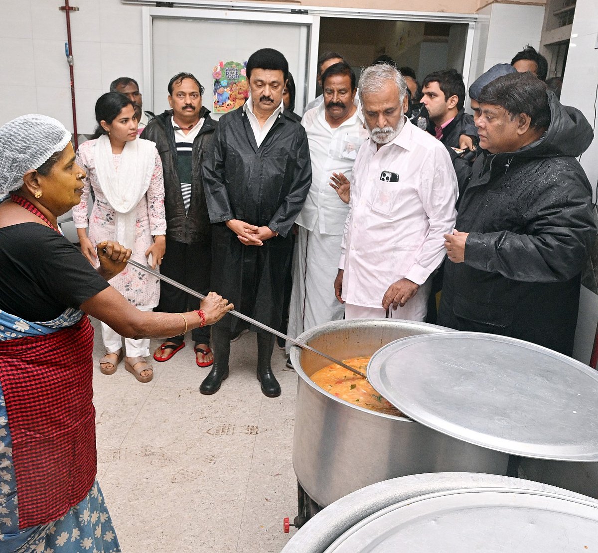 ஃபெஞ்சல் புயல்! : களத்தில் முதலமைச்சர் மு.க.ஸ்டாலின்!