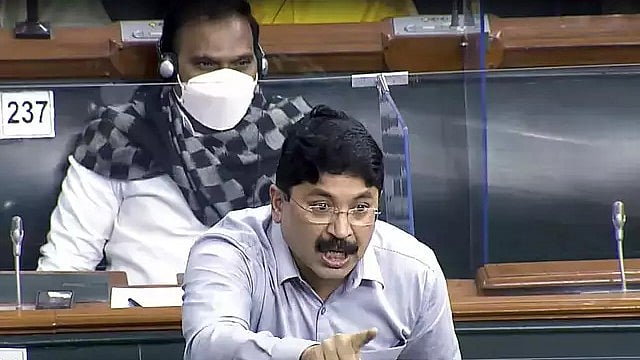 ”ஆயுள், மருத்துவக் காப்பீட்டின் மீதான GST வரியை நீக்குக”: நாடாளுமன்றத்தில் தயாநிதி மாறன் MP வலியுறுத்தல்!