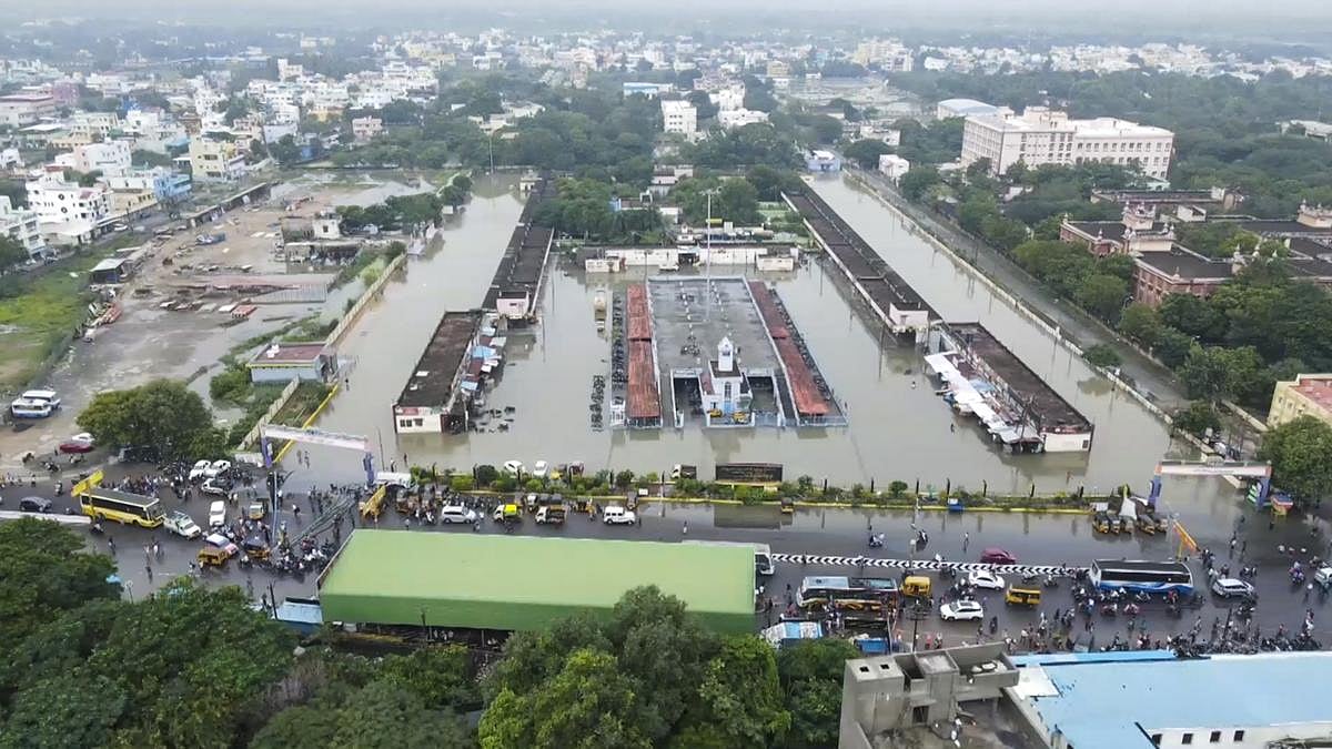 “ஏற்பட்ட இரு பேரிடர்களுக்கே நிவாரண நிதி தரவில்லை - இதோ! மூன்றாவது பேரிடரும் வந்து விட்டது!” - முரசொலி!