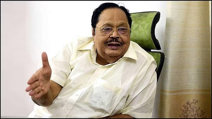 அதிமுக ஆட்சியில் கஜா புயல் வந்தபோது மாமனார் வீட்டு விருந்தில் இருந்தவர்தான் பழனிசாமி - முரசொலி காட்டம் ! 