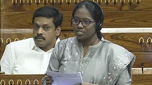 ”கார்ப்பரேட்களின் கடன்களை தள்ளுபடி செய்யும் விவசாய விரோத ஒன்றிய அரசு” :  ராணி ஸ்ரீகுமார் MP காட்டம்!