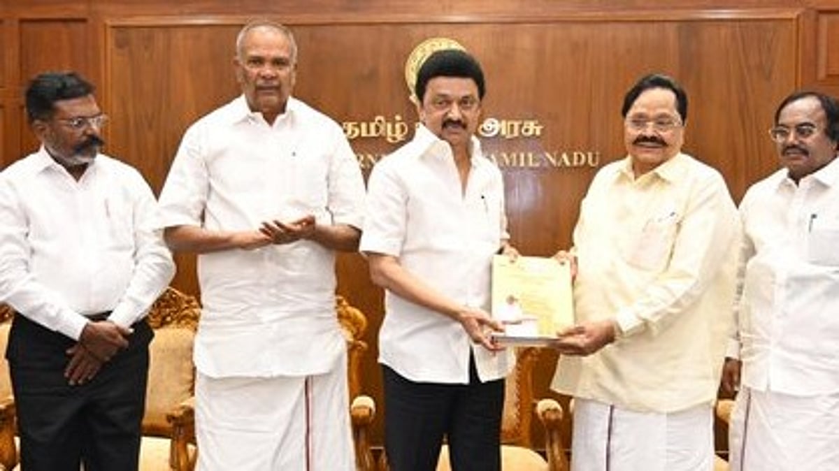 ”சட்டமன்ற நாயகர்- கலைஞர்” : நூற்றாண்டு விழா சிறப்பு மலரை வெளியிட்டார் முதலமைச்சர் மு.க.ஸ்டாலின்!