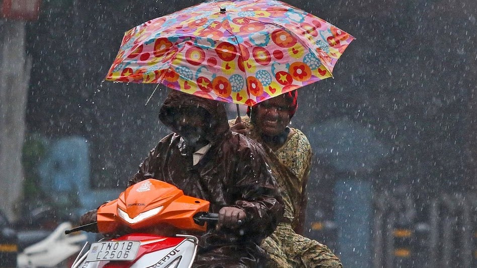இன்னும் எத்தனை நாட்களுக்கு மழை? : வானிலை ஆய்வு மையம்  சொன்ன அப்டேட் என்ன? 