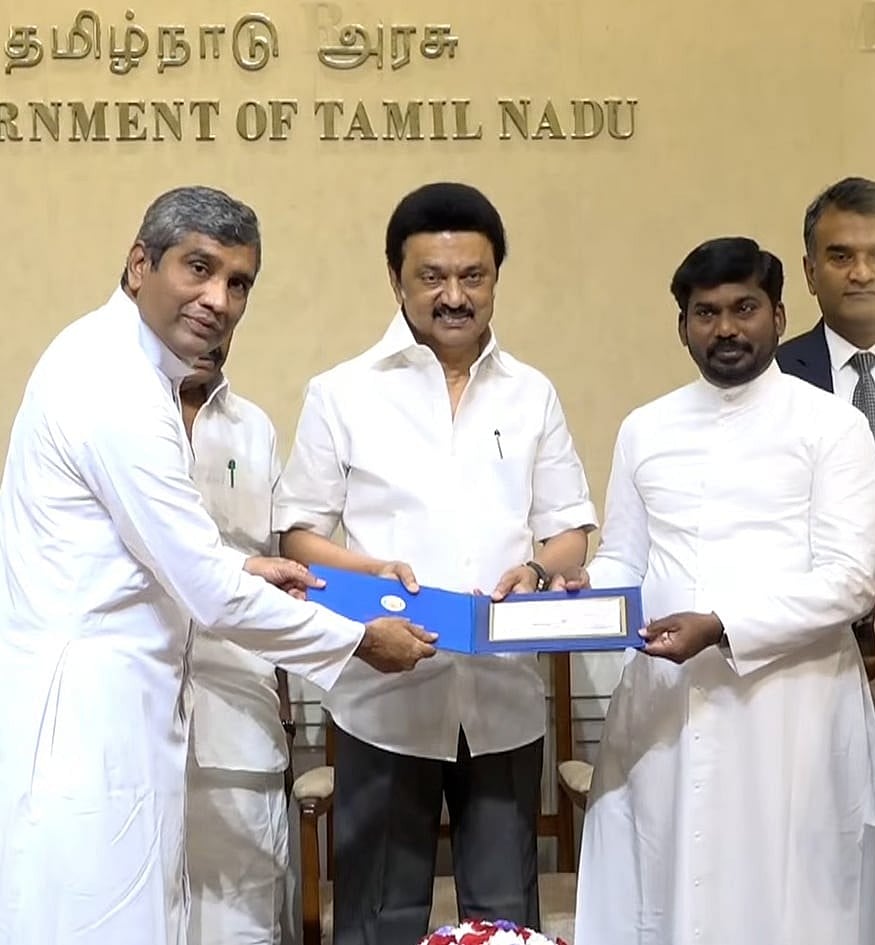 கிறித்தவ தேவாலயங்கள், இஸ்லாமிய பள்ளிவாசல்களை புனரமைக்க நிதி : முதலமைச்சர் மு.க.ஸ்டாலின் வழங்கினார் !