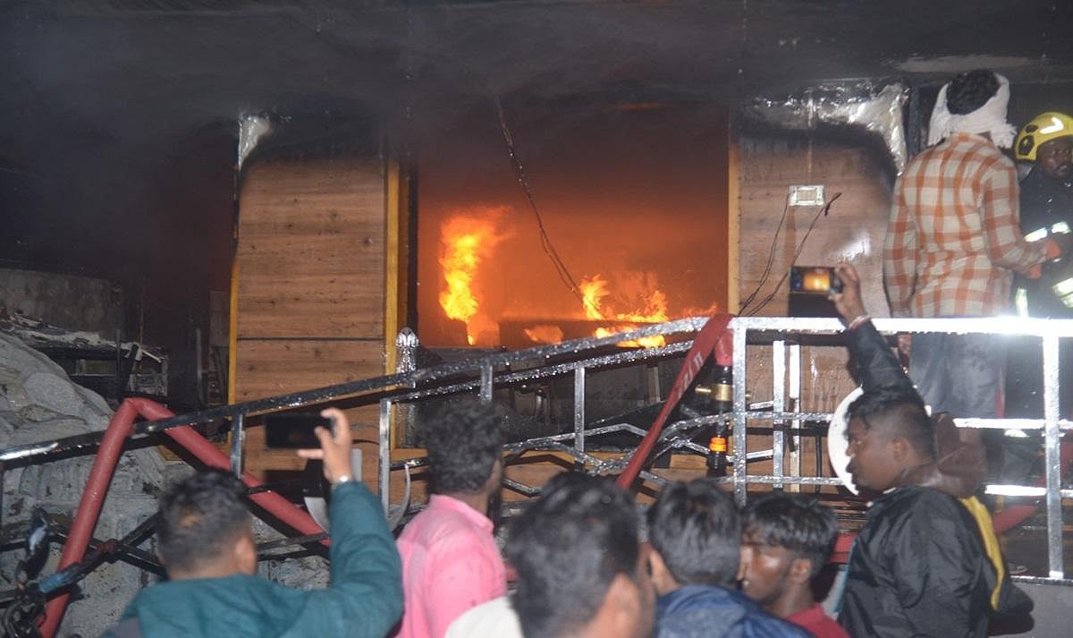 திண்டுக்கல் தனியார் மருத்துவமனை தீ விபத்து... முதலமைச்சர் ஆறுதல் மற்றும் நிதியுதவி!