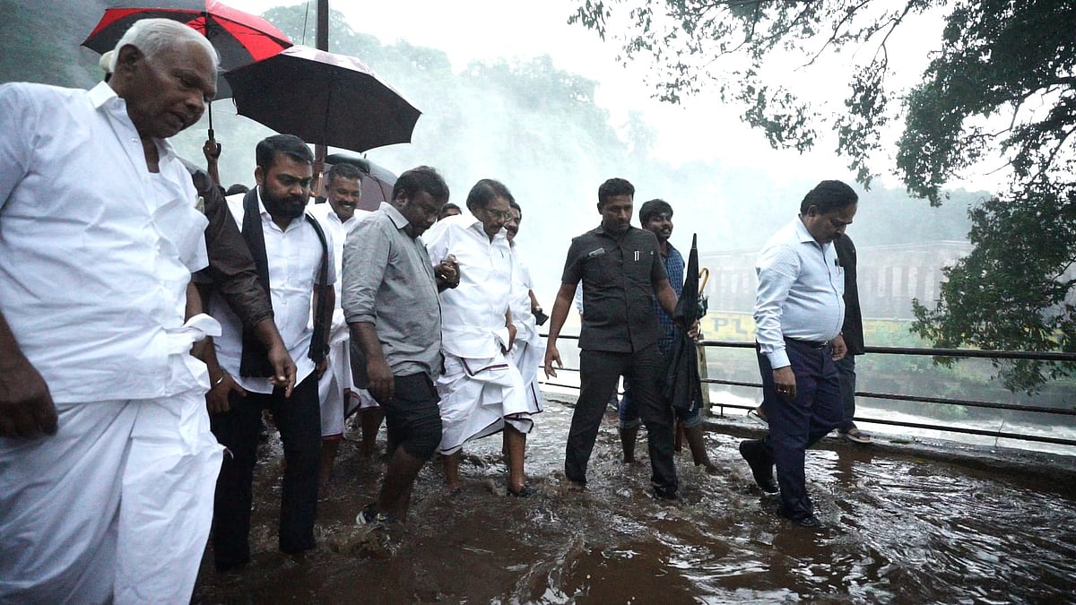 அமைச்சர் கே.கே.எஸ்.எஸ்.ஆர்