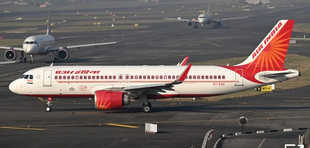 தங்க கடத்தலில் ஈடுபட்ட AIR INDIA விமான ஊழியர் : சென்னை விமான நிலையத்தில் சிக்கியது எப்படி ?