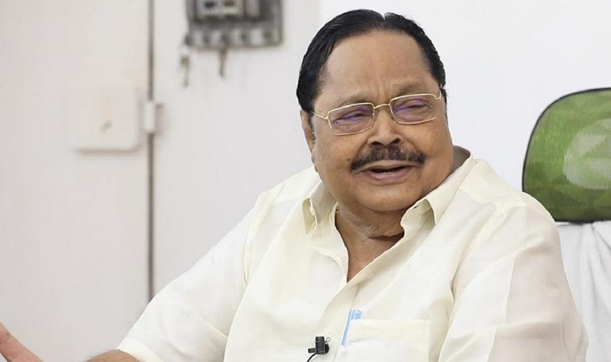 "நீர் நிலைகளில் குப்பைகள் கொட்டுவதை முதலில் நிறுத்தவேண்டும்" - அமைச்சர் துரைமுருகன் வேண்டுகோள்! 