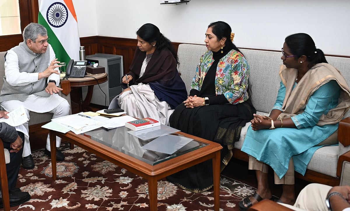 தமிழ்நாடு & தூத்துக்குடி ரயில்வே துறைக்கான கோரிக்கை... ஒன்றிய அமைச்சரிடம் வலியுறுத்தினார் கனிமொழி MP!