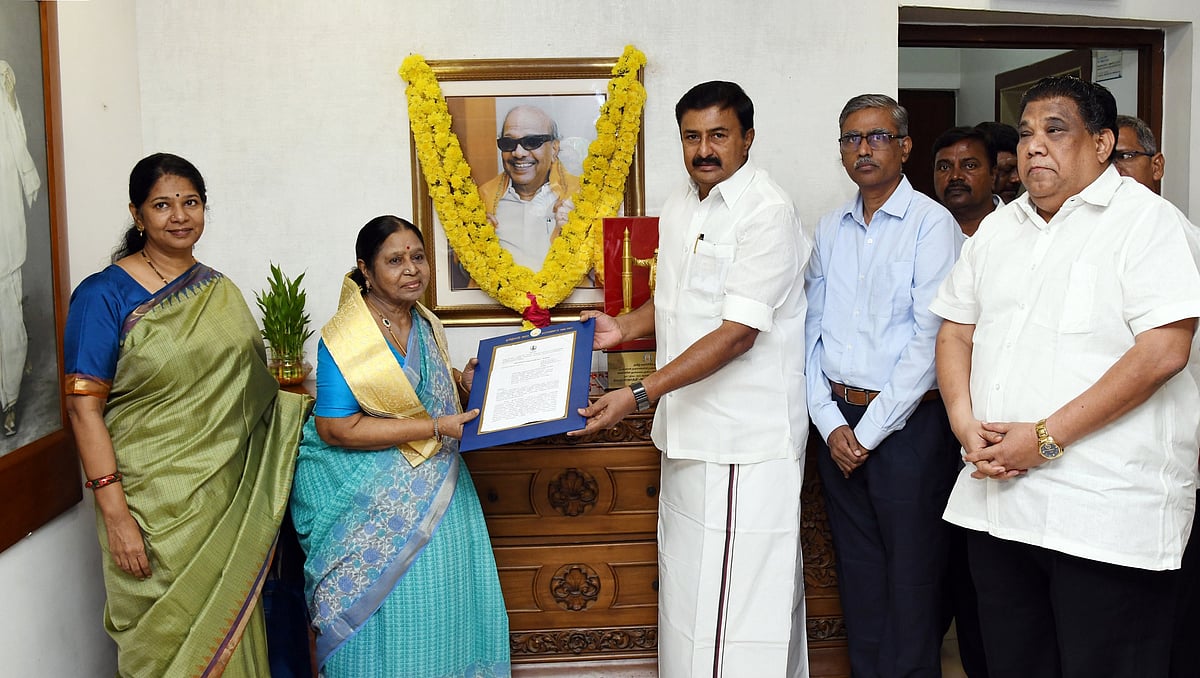 “முத்தமிழறிஞர் கலைஞர் அவர்களின் நூல்கள் நாட்டுடைமை ஆனது!” : ஆணையை வழங்கி அமைச்சர் மு.பெ.சாமிநாதன் பேட்டி!