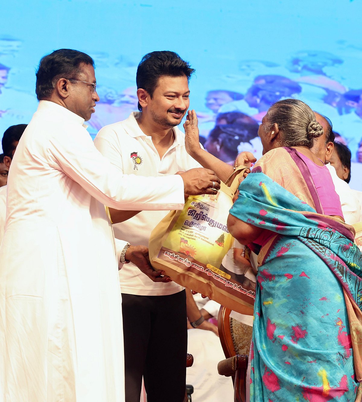 சனாதானம் விவகாரம் : “வாயை வாடகைக்கு விடுகிறது அதிமுக” - வதந்திக்கு துணை முதலமைச்சர் உதயநிதி பதிலடி!