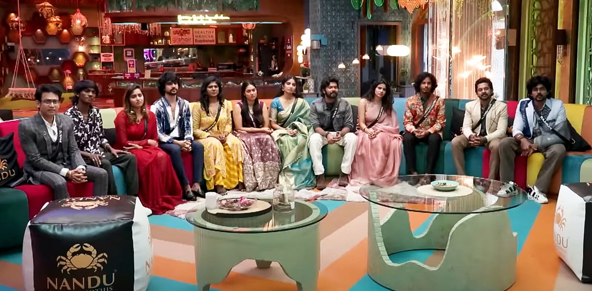 BB 8 Freeze task: ஒரு பக்கம் emotional, மற்றொரு பக்கம் குடும்பத்தினர் advice; விசாரிக்கும் விஜய் சேதுபதி!