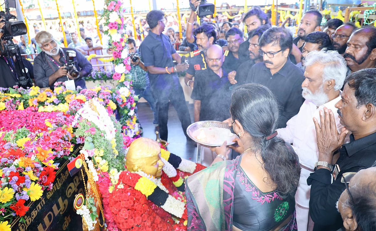 “அவர் வடித்த கண்ணீரை திமுக என்றும் மறக்காது” - விஜயகாந்துக்கு அமைச்சர் சேகர்பாபு நினைவஞ்சலி !