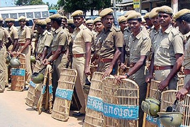 2025 புத்தாண்டு கொண்டாட்டம் : சென்னையில் 425 இடங்களில் வாகன தணிக்கை குழு... 19,000 போலீஸார் குவிப்பு !