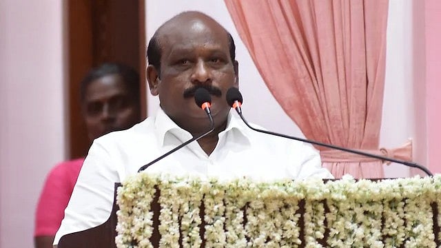 "உயர்கல்வித் துறையில் முதன்மை மாநிலமாக தமிழ்நாடு உருவாகவேண்டும்" - அமைச்சர் கோவி. செழியன் ! 