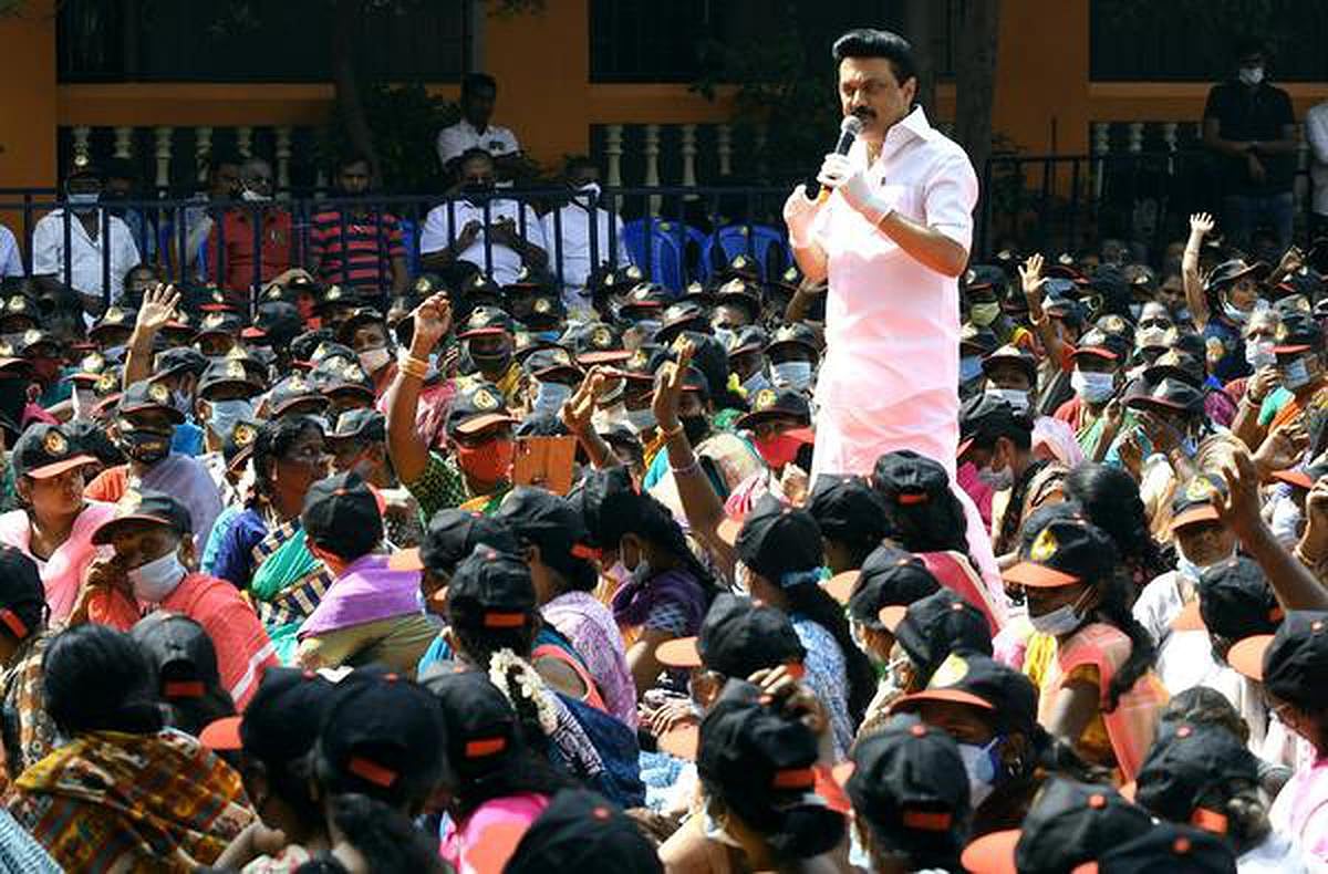 யார் அந்த SIR?... பொல்லாத ஆட்சிக்கு பொள்ளாச்சியே சாட்சி! - இணையத்தில் வைரலாகும் அதிமுக ஆட்சியின் அவலம்!