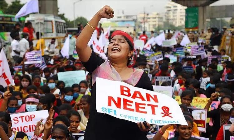நீட் தேர்வில் தொடர் முறைகேடுகள் எதிரொலி : தேர்வு முறையை மாற்றி அமைத்து தேசிய தேர்வு முகமை அறிவிப்பு ! 