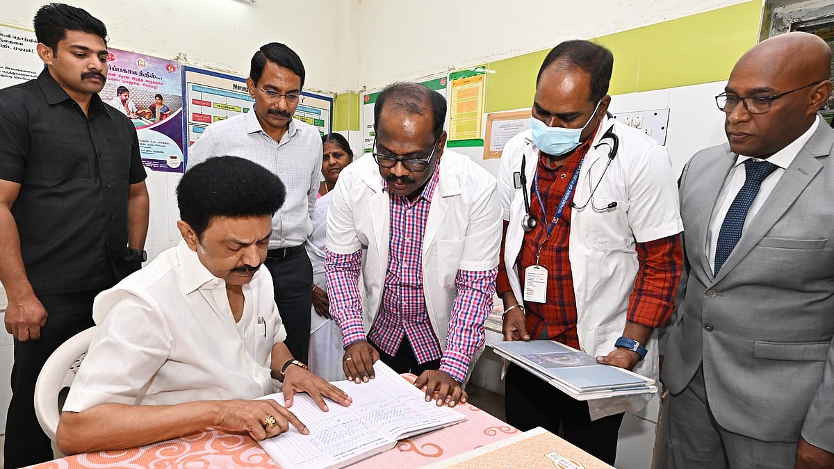 அரசு ஆரம்ப சுகாதார நிலையத்தில் முதலமைச்சர் மு.க.ஸ்டாலின் திடீர் ஆய்வு!