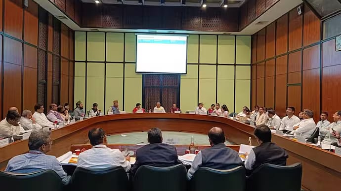 வக்ஃப் வரைவு மசோதாவை நிறைவேற்றினால் நீதிமன்றத்தை நாடுவோம் - திமுக எம்.பி ஆ.ராசா ! 