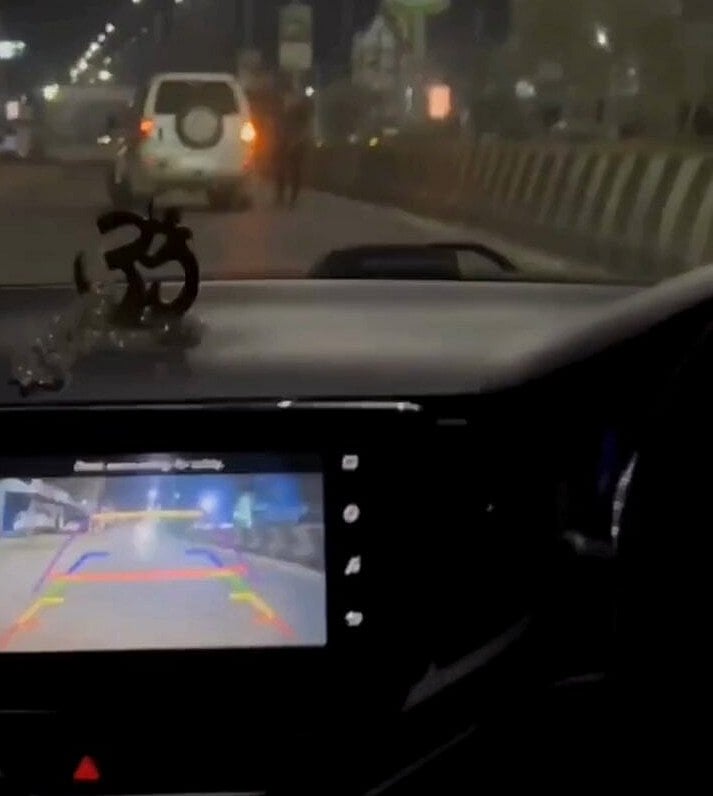 ECR-ல் பெண்களை இளைஞர்கள் துரத்திய விவகாரம் : 4 பேர் அதிரடி கைது... விவரம் என்ன?  