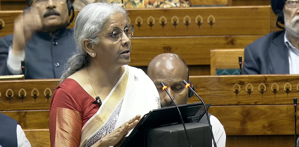 Union Budget 2025-26 : ஒன்றிய அரசுக்கு எதிராக எதிர்க்கட்சிகள் முழக்கமிட்டு ஒட்டுமொத்தமாக வெளிநடப்பு !