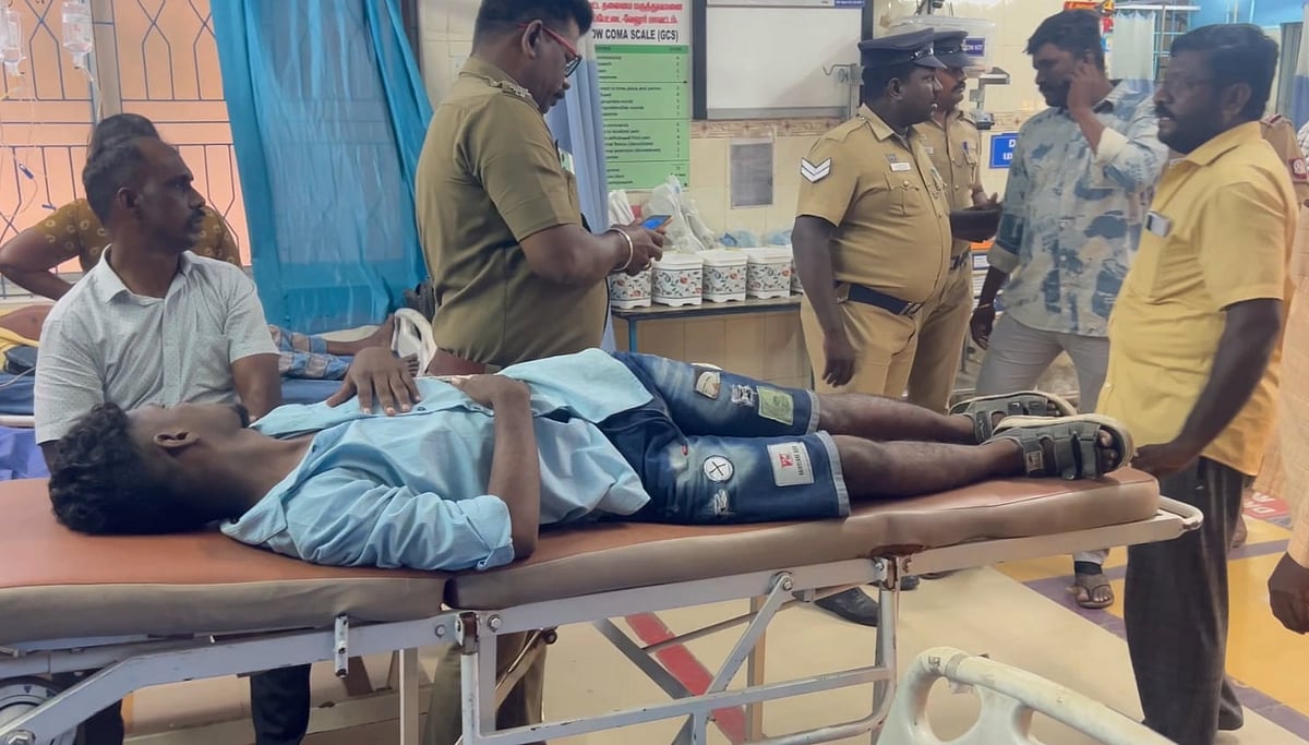 காவல் நிலையத்தின் மீது பெட்ரோல் குண்டு வீசியவர் கைது : சுட்டுப்பிடித்து காவல்துறையினர் அதிரடி ! 