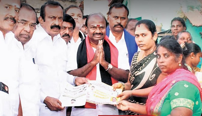 ஈரோடு கிழக்கு தொகுதி இடைத்தேர்தல் : தி.மு.க வேட்பாளர் முன்னிலை!