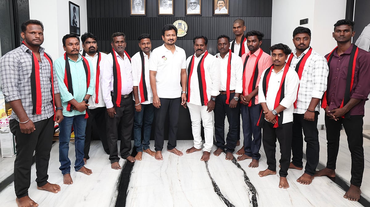 வேட்பாளர் முதல் செயலாளர் வரை :  திமுகவில் இணைந்த முக்கிய நாம் தமிழர் கட்சி நிர்வாகிகள் !  