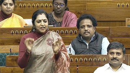 ”கூட்டாட்சிக்கு எதிராக செயல்படும் UGC” : மக்களவையில்  தமிழச்சி தங்கபாண்டியன் MP ஆவேசம்!