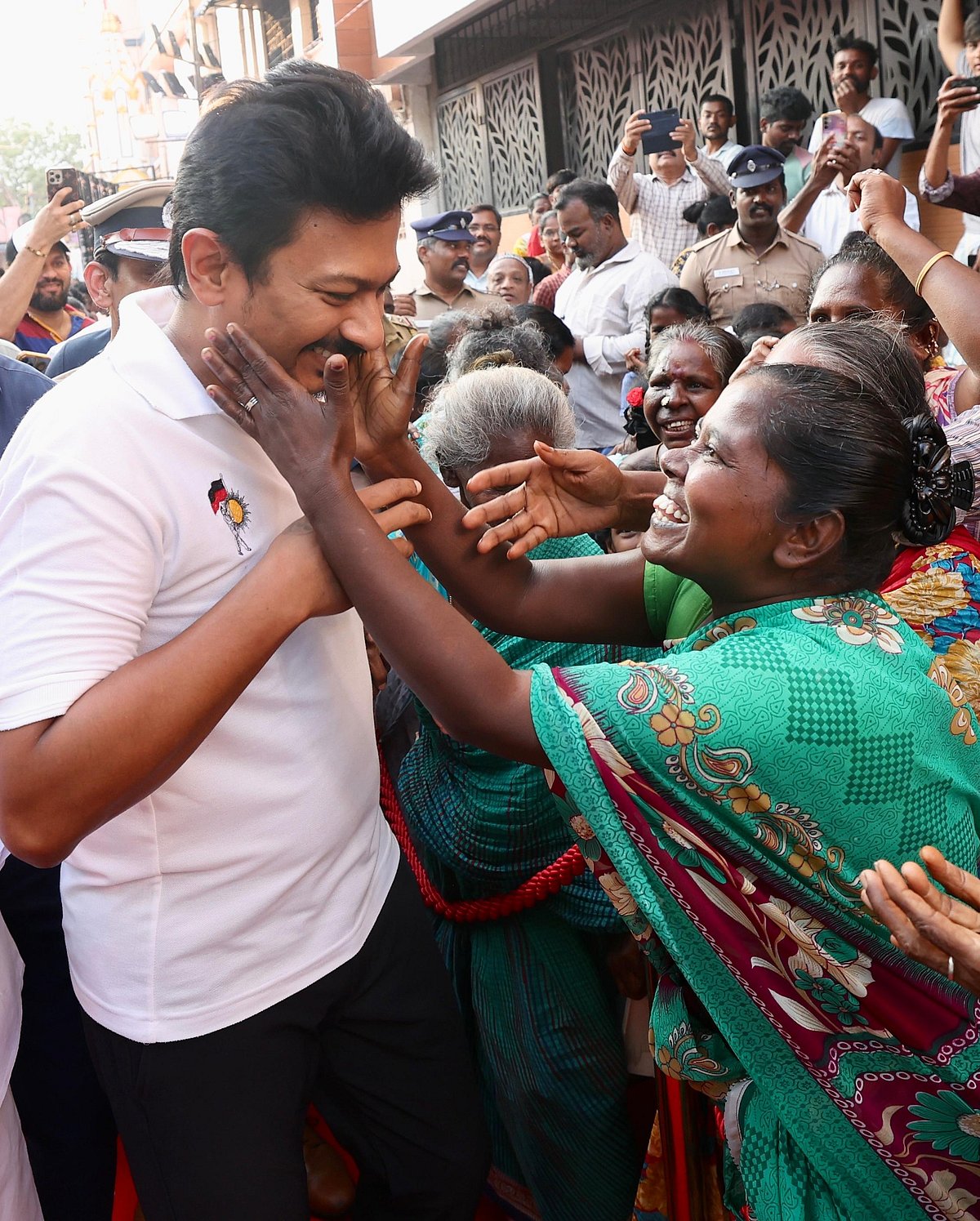 “அப்பாவாக முதலமைச்சரும், அண்ணனாக நானும் உங்களுக்கு துணை நிற்போம்” - துணை முதலமைச்சர் உதயநிதி நெகிழ்ச்சி!